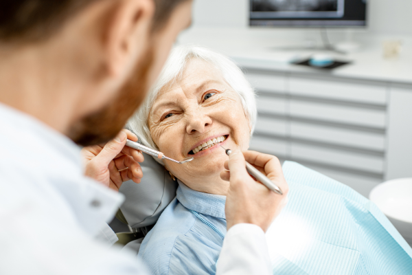 Csontpótlás implantáció előtt – Stabil alap a tartós mosolyért cerabone®-nal